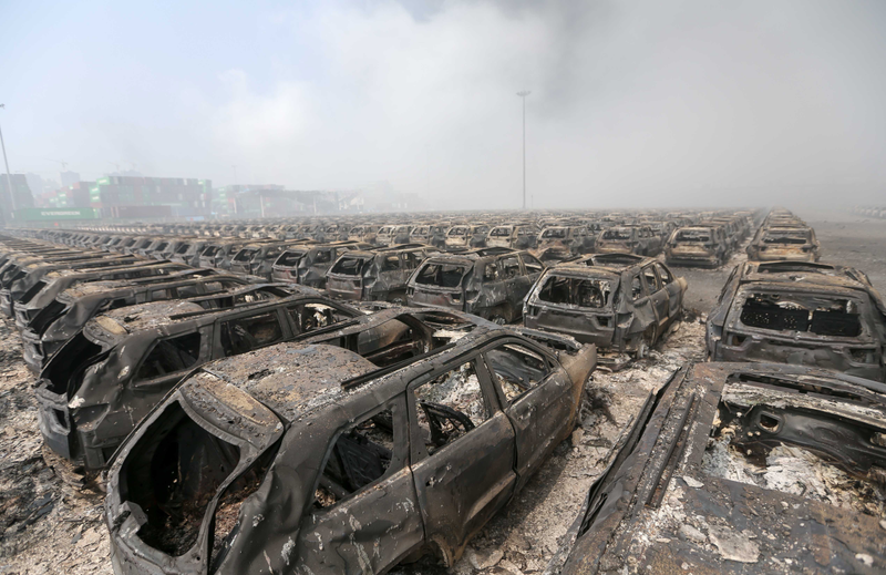 Illustration for article titled Photos from the aftermath of the devastating Tianjin explosion